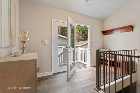 4919 S Champlain Ave, Chicago, IL 60615 photo 9