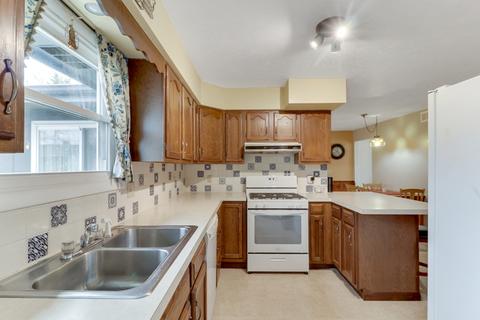 320 N Parkside Rd, Normal, IL 61761 photo 17