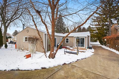 31 Saint Armand Ln, Wheeling, IL 60090 photo 25
