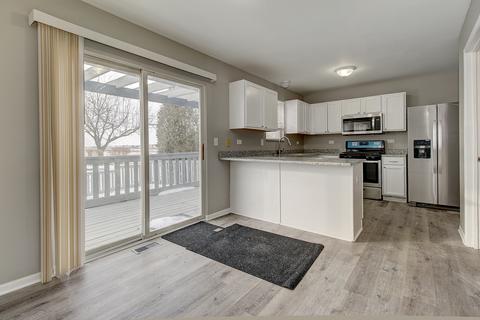 5906 Emerald Pointe Dr, Plainfield, IL 60586 photo 7