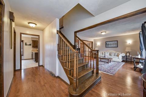 1969 Dorset Dr, Wheaton, IL 60189 photo 4