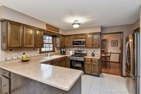 1969 Dorset Dr, Wheaton, IL 60189 photo 9