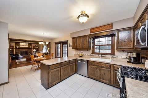 1969 Dorset Dr, Wheaton, IL 60189 photo 8