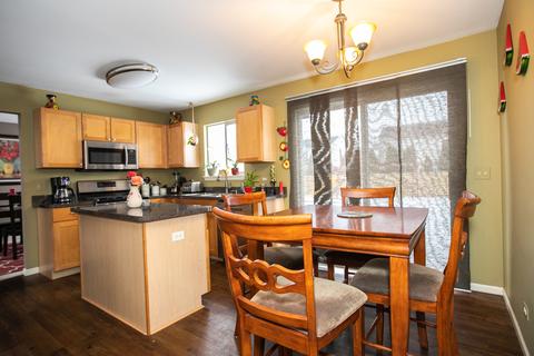 1004 Dewey St, Harvard, IL 60033 photo 5
