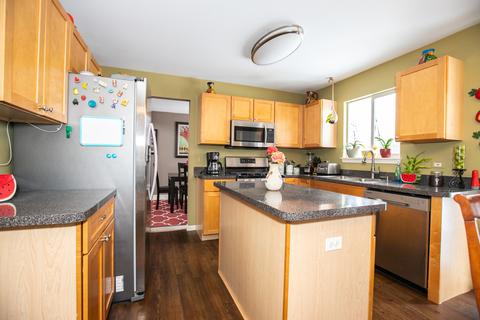 1004 Dewey St, Harvard, IL 60033 photo 2