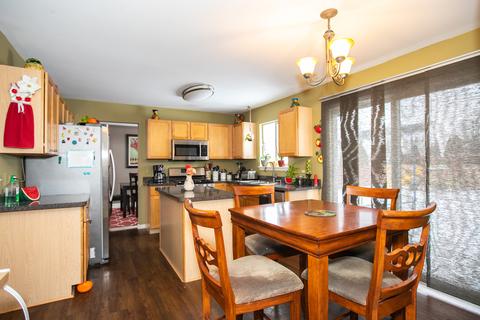 1004 Dewey St, Harvard, IL 60033 photo 6