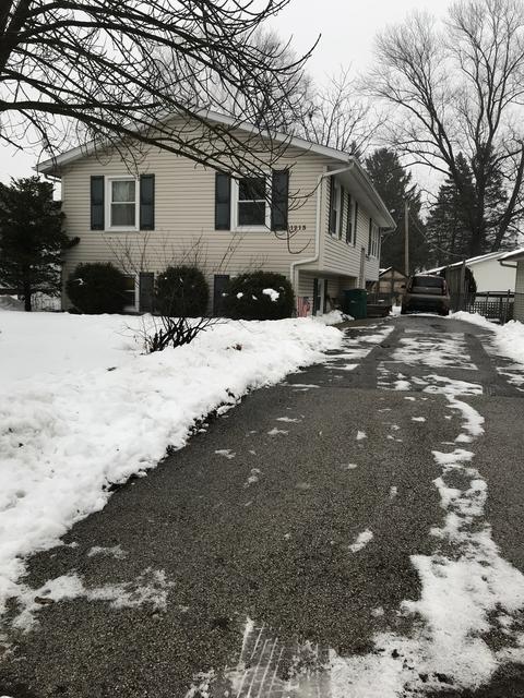 1213 Juneway Ter, Round Lake Beach, IL 60073 photo 2