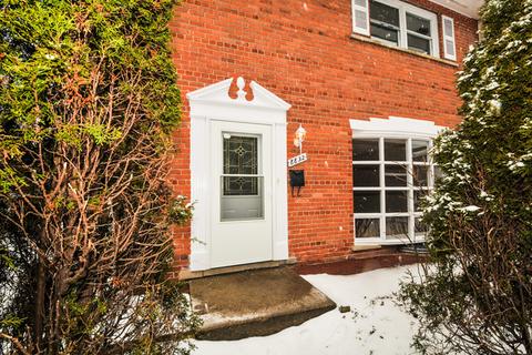 8832 Dee Rd, Des Plaines, IL 60016 photo 1