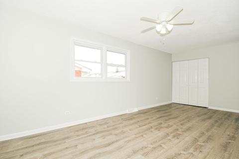 8832 Dee Rd, Des Plaines, IL 60016 photo 10