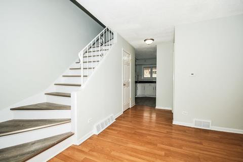 8832 Dee Rd, Des Plaines, IL 60016 photo 8
