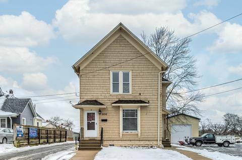 806 Hill Ave, Elgin, IL 60120 photo 1