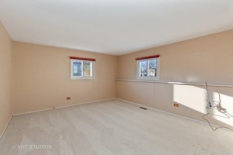 1365 Dennison Rd, Hoffman Estates, IL 60169 photo 13