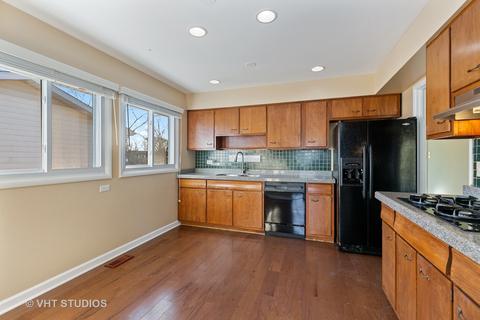1365 Dennison Rd, Hoffman Estates, IL 60169 photo 5