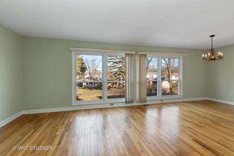 1365 Dennison Rd, Hoffman Estates, IL 60169 photo 4