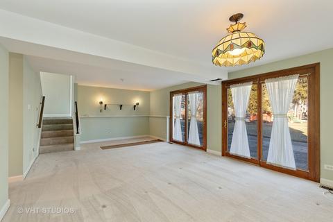 1365 Dennison Rd, Hoffman Estates, IL 60169 photo 11