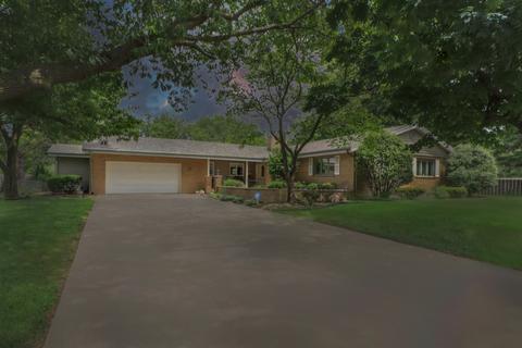 218 Imperial Dr, Bloomington, IL 61701 photo 1