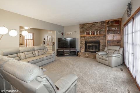 390 S Comet Dr, Braidwood, IL 60408 photo 8
