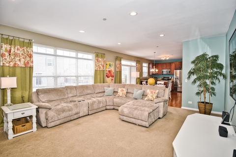 5936 Chatham Dr, Hoffman Estates, IL 60192 photo 10