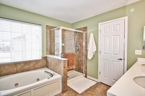 5936 Chatham Dr, Hoffman Estates, IL 60192 photo 23