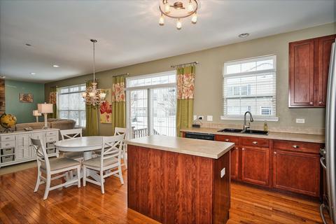 5936 Chatham Dr, Hoffman Estates, IL 60192 photo 15