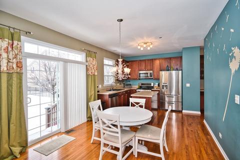5936 Chatham Dr, Hoffman Estates, IL 60192 photo 9