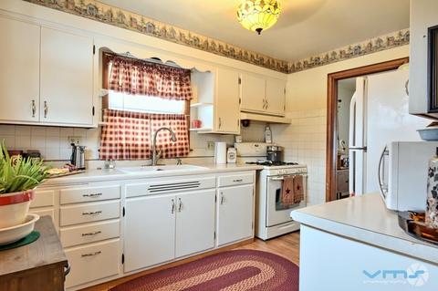 833 Kate St, Elgin, IL 60123 photo 7