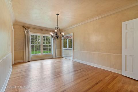 33 W675 Mare Barn Ln, Wayne, IL 60184 photo 8
