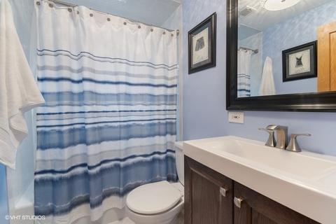 85 Michael Rd, Des Plaines, IL 60016 photo 12