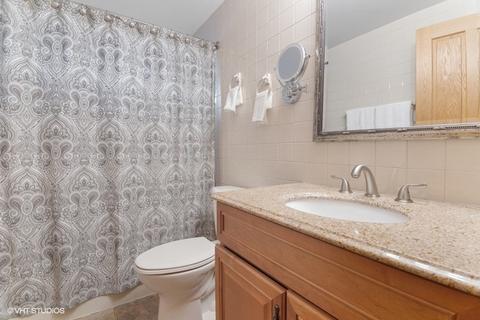 85 Michael Rd, Des Plaines, IL 60016 photo 13