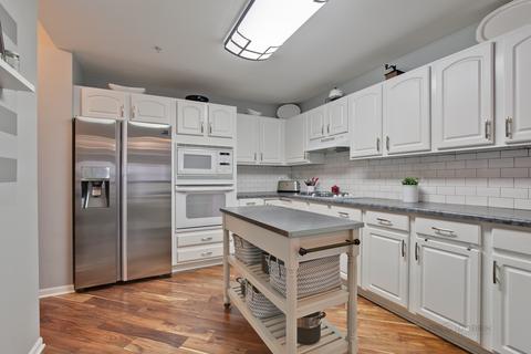 2176 Yale Cir, Hoffman Estates, IL 60192 photo 7