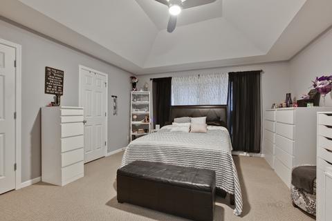 2176 Yale Cir, Hoffman Estates, IL 60192 photo 14
