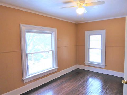 323 High St, Aurora, IL 60505 photo 18