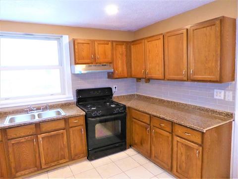 323 High St, Aurora, IL 60505 photo 9