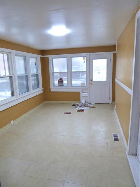 323 High St, Aurora, IL 60505 photo 3
