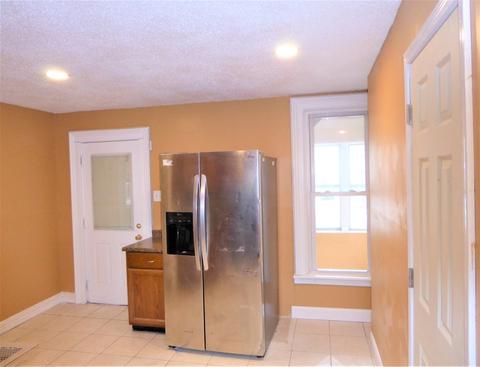 323 High St, Aurora, IL 60505 photo 11