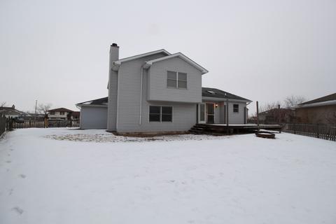 6912 Great Falls Dr, Plainfield, IL 60586 photo 2