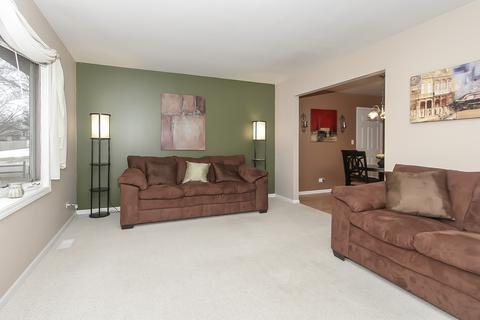 566 Hudson Bluff Dr, Elgin, IL 60123 photo 9
