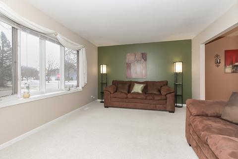 566 Hudson Bluff Dr, Elgin, IL 60123 photo 10