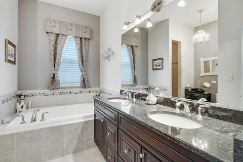 3872 Kingsmill Dr, Elgin, IL 60124 photo 15