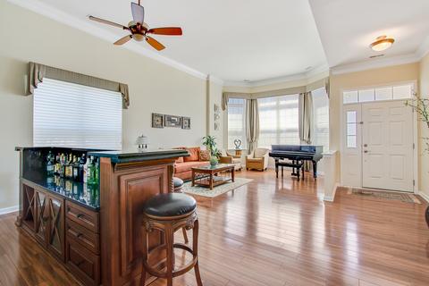 3872 Kingsmill Dr, Elgin, IL 60124 photo 3