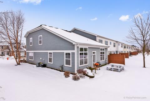 400 Blackstone Ave, Elgin, IL 60124 photo 27