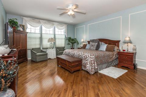5933 Eton Dr, Hoffman Estates, IL 60192 photo 4