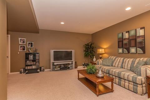 5933 Eton Dr, Hoffman Estates, IL 60192 photo 25
