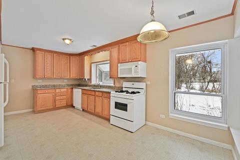 614 Saddle Rd, Wheaton, IL 60187 photo 6