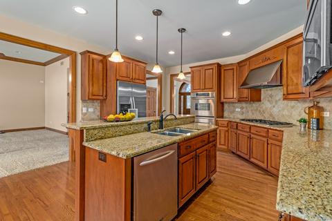 25765 W Sunnymere Dr, Plainfield, IL 60585 photo 6