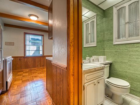 724 Leesley Rd, Riverside, IL 60546 photo 7