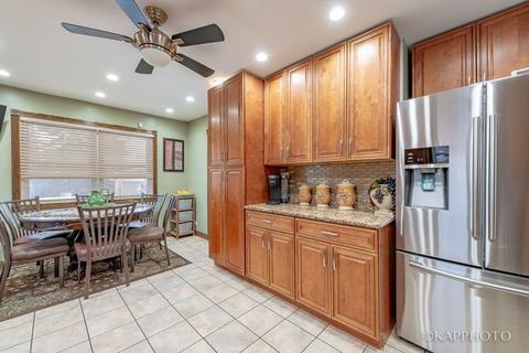 7935 Central Ave, Burbank, IL 60459 photo 10