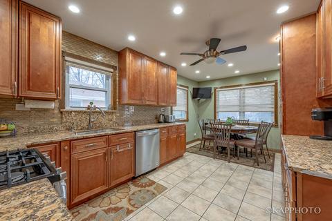 7935 Central Ave, Burbank, IL 60459 photo 7