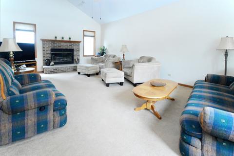 15212 S Thomas Ct, Plainfield, IL 60544 photo 4