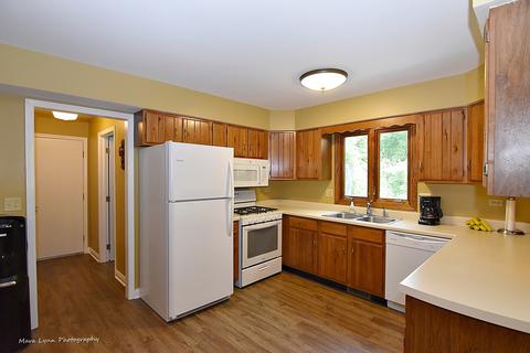 1895 Natchez Trce, Elgin, IL 60123 photo 8
